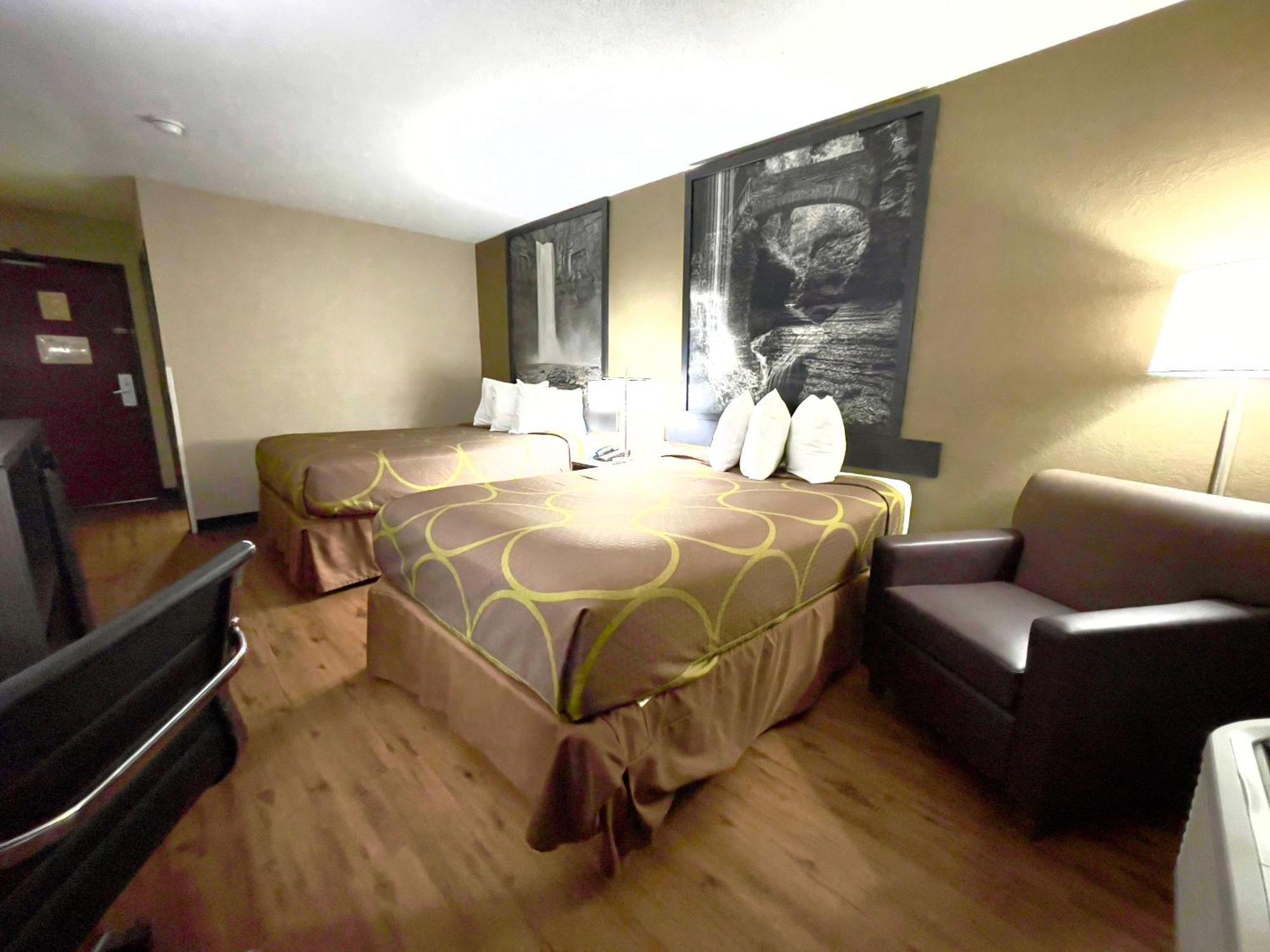 Hotel Super 8 By Wyndham Ithaca Exterior foto